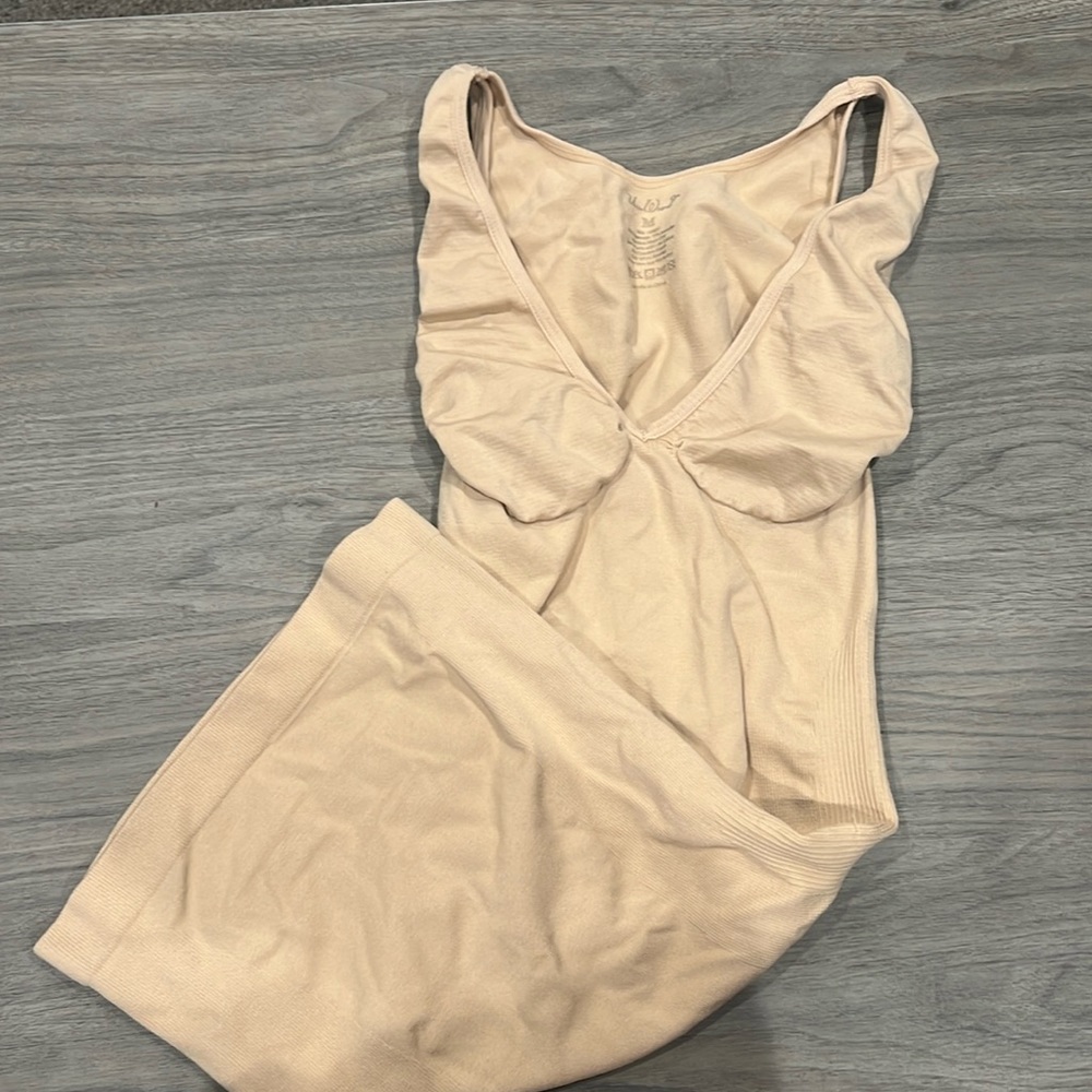 Dress body shaper